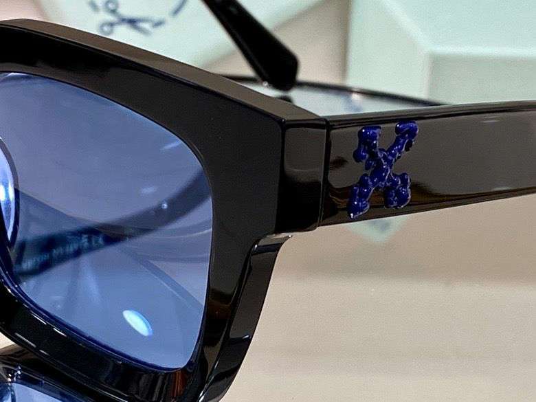 Picture of OFF White Sunglasses _SKUfw44934105fw